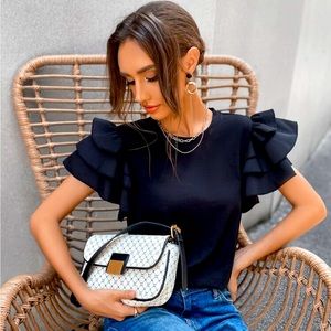 Super cute ruffle sleeved top